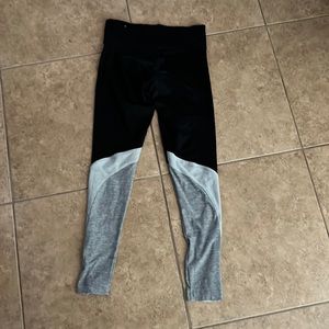 barely worn victoria secrets leggings